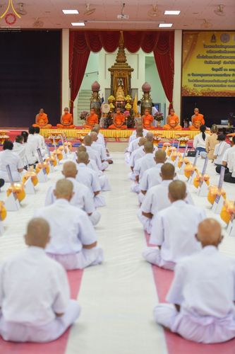 ภาพ No.65529:พิธีเวียนประทักษิณ และขอขมามอบผ้าไตร รุ่นบูชาธรรมมหาปูชนียาจารย์  ปี ๒๕๖๕ ณ วัดพระพุทธบาทราชวรมหาวิหาร  อ.พระพุทธบาท จ.สระบุรี วันเสาร์ที่ ๒๐ พฤศจิกายน พ.ศ. ๒๕๖๕