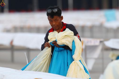 ภาพ No.320220:วันที่ 3-7 เมษายน พ.ศ.2569 การเตรียมงาน ณ ลานธรรม เพื่องานถวายมหาสังฆทาน 40,000 กว่าวัดทั่วประเทศ วันคุ้มครองโลก 22 เมษายน พ.ศ.2569 วัดพระธรรมกาย