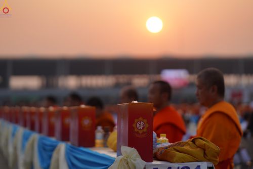 ภาพ No.324079:วันที่ 22 เมษายน พ.ศ.2569 (วันคุ้มครองโลก) พิธีถวายมหาสังฆทาน 40,000 กว่าวัดทั่วประเทศ ณ ลานธรรม พระมหาธรรมกายเจดีย์ วัดพระธรรมกาย