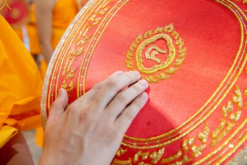 ภาพ No.339096:วันอาทิตย์ที่ 12 กรกฎาคม พ.ศ.2569 พิธีมุทิตาผู้สอบได้เปรียญธรรม ประโยค 1-2 ถึง ป.ธ.9 และ บ.ศ.1-2 ถึง บ.ศ.6 สำนักศาสนศึกษาวัดพระธรรมกาย ประจำปี 2569, พิธีมอบตราตั้งแต่งตั้งอาจารย์ใหญ่ สำนักศาสนศึกษาวัดพระธรรมกาย