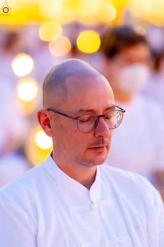 ภาพ No.307987:วันที่ 31 มกราคม พ.ศ. 2569 พิธีจุดประทีปธรรมถวายเป็นพุทธบูชา  และบูชาธรรมมหาปูชนียาจารย์ (ภาพชุดที่ 3) ณ วัดพระธรรมกาย ปทุมธานี ในโครงการธรรมยาตรา กตัญญูบูชา มหาปูชนียาจารย์ พระมงคลเทพมุนี(สด จนฺทสโร) พระผู้ปราบมาร อนุสรณ์สถาน 7 แห่ง ปีที่ 14