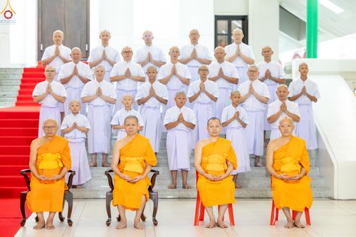 ภาพ No.338807:วันที่ 11 กรกฎาคม พศ.2569 พิธีบรรพชาอุปสมบท โครงการอุปสมบทหมู่ธรรมทายาทนานาชาติ  IDOP รุ่นที่ 21 (ภาษาจีน)  จากประเทศจีน มาเลเซีย สิงคโปร์ และไต้หวัน , โครงการบรรพชาสามเณรโรงเรียนนานาชาติ รุ่นที่ 15
