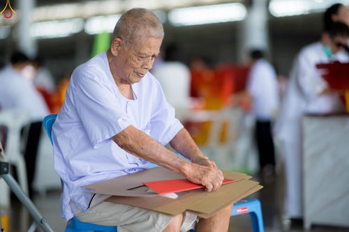 ภาพ No.320494:วันที่ 10 เมษายน พ.ศ.2569 การเตรียมกล่องไทยธรรม เพื่องานถวายมหาสังฆทาน 40,000 กว่าวัดทั่วประเทศ วันคุ้มครองโลก 22 เมษายน พ.ศ.2569 วัดพระธรรมกาย