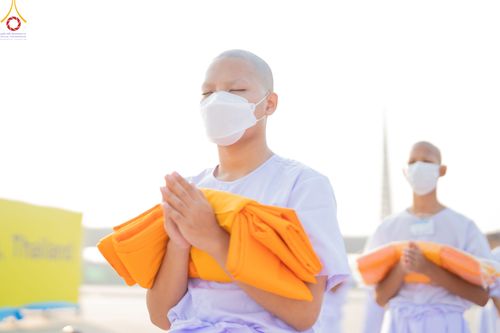 ภาพ No.79782:พิธีเวียนประทักษิณ ณ พระมหาธรรมกายเจดีย์ และพิธีวันทาเจดีย์ ในโครงการบรรพชาสามเณรฟื้นฟูพระพุทธศาสนาทั่วไทย วันเสาร์ที่ 8 เมษายน พ.ศ.2566