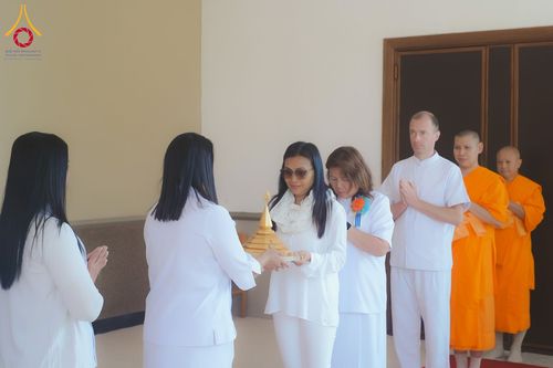 ภาพ No.328696:วันอาทิตย์ที่ 10 พฤษภาคม พ.ศ. 2569 พิธีสักการะพระบรมสารีริกธาตุ ณ วัดพระธรรมกายเบลเยียม