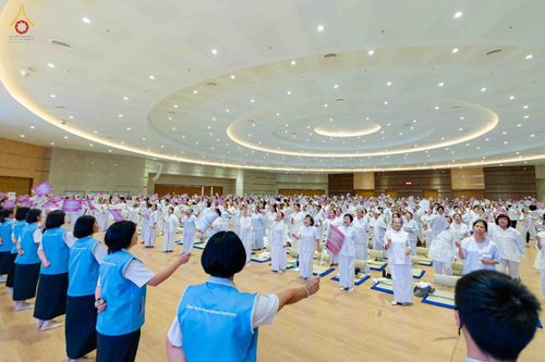 ภาพ No.344440:วันที่ 21-23 สิงหาคม พ.ศ. 2569 สัมมนารวมใจผู้นำบุญ บูชาธรรม 82 ปี หลวงพ่อธัมมชโย รุ่นที่ 1 กฐินสามัคคีทั่วไทย 30,000 วัด โครงการอุปสมบทบูชาธรรมมหาปูชนียาจารย์ 3,000 รูป  ณ ศูนย์ปฏิบัติธรรมเวิล์ดพีช วัลเล่ย์ จ.นครราชสีมา