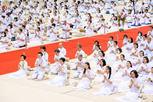 ภาพ No.207457:พิธีตักบาตร และปฏิบัติธรรมช่วงสาย ในวันมาฆบูชา วันพุธที่ 12 กุมภาพันธ์ พ.ศ. 2568 ณ วัดพระธรรมกาย จังหวัดปทุมธานี