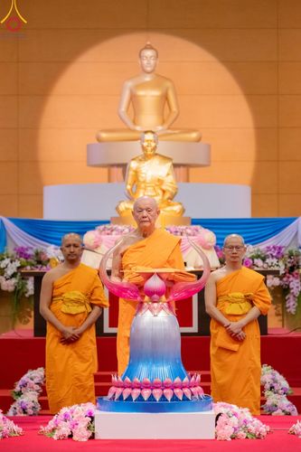 ภาพ No.154723:พิธีทอดผ้าป่าสมทบกฐินวัดพระธรรมกาย และสมทบกฐิน 30,000 วัดทั่วไทย ครั้งที่ 2 ณ สภาธรรมกายสากล วัดพระธรรมกาย วันอังคารที่ 17 กันยายน พ.ศ. 2567