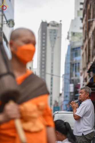 ภาพ No.128421:พิธีอัญเชิญพระบรมสารีริกธาตุ " ใจกลางเมืองนครหาดใหญ่ " เพื่อประดิษฐาน ณ มหารัตนเจดีย์สิริปทุมสวรรค์ (เจดีย์อริยพุทธะ 5 พระองค์) ศูนย์ปฏิบัติธรรมภาคใต้ อ.บางกล่ำ จ.สงขลา  วันที่ 9 มีนาคม พ.ศ.2567 (ชุดที่ 1)