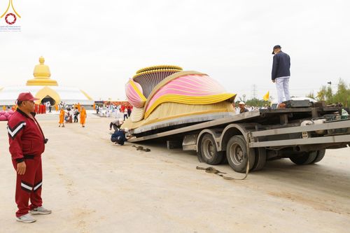 ภาพ No.121071:V.20 เป็นปลื้ม การเตรียมงาน เก็บงาน การรับบุญของเจ้าหน้าที่หน่วยงานต่างๆ เพื่อโครงการธรรมยาตรา กตัญญูบูชา มหาปูชนียาจารย์ พระมงคลเทพมุนี (สด จนฺทสโร) พระผู้ปราบมาร อนุสรณ์สถาน 7 แห่ง ปีที่ 12 ระหว่างวันที่ 2 - 31 มกราคม พ.ศ.2567