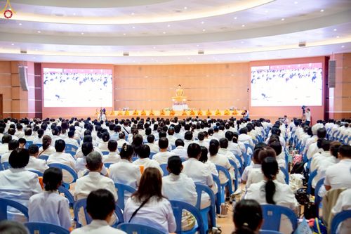 ภาพ No.242460:วันที่ ๒๙ - ๓๑ สิงหาคม พ.ศ. ๒๕๖๘ สัมมนารวมใจผู้นำบุญ บูชาธรรม ๘๑ ปี  หลวงพ่อธัมมชโย รุ่นที่ ๒ กฐินสามัคคีทั่วไทย ๓๐,๐๐๐ วัด โครงการอุปสมบทบูชาธรรมมหาปูชนียาจารย์  ๓,๐๐๐ รูป