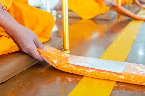 ภาพ No.79444:พิธีบุพเปตพลี ครั้งที่ 133 เพื่ออุทิศบุญกุศลแด่บรรพบุรุษผู้ล่วงลับ วันที่ 5 เมษายน พ.ศ. 2566 ณ วัดพระธรรมกาย