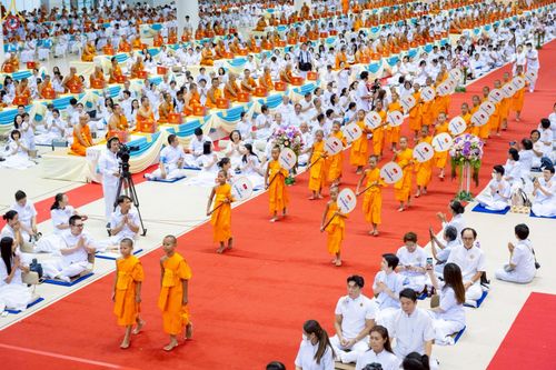 ภาพ No.236243:วันที่ 3 สิงหาคม พ.ศ. 2568 พิธีมุทิตาสักการะพระภิกษุ ผู้สอบได้เปรียญธรรม 9 ประโยค ระดับโลก ปีที่ 37, พิธีมอบโล่และทุนการศึกษา สำนักเรียนบาลีดีเด่นทั่วประเทศ ณ ห้องแก้วสารพัดนึก 1 วัดพระธรรมกาย