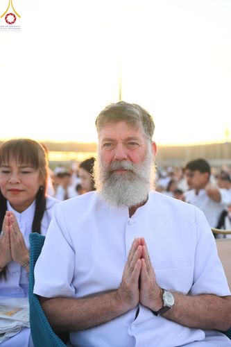 ภาพ No.187763:พิธีตักบาตรฉลองพระใหม่ ต้อนรับพุทธศักราช 2568 ณ ลานธรรมพระมหาธรรมกายเจดีย์ วัดพระธรรมกาย จ.ปทุมธานี วันที่ 1 มกราคม พ.ศ. 2568