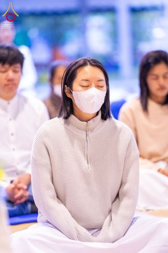 ภาพ No.194931:พิธีถวายภัตตาหารเป็นสังฆทาน แด่พระธรรมยาตรา ณ อนุสรณ์สถานมหาวิหารพระมงคลเทพมุนี (โลตัสแลนด์) อ.สองพี่น้อง จ.สุพรรณบุรี ในโครงการธรรมยาตรา กตัญญูบูชา มหาปูชนียาจารย์ พระมงคลเทพมุนี(สด จนฺทสโร) พระผู้ปราบมาร แห่ง ปีที่ 13 วันที่ 14 มกราคม พ.ศ.2568