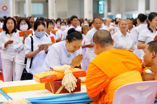 ภาพ No.139786:พิธีมุทิตาพระมหาอุปสมบทอุทิศชีวิต วันอาทิตย์ต้นเดือนที่ 2 มิถุนายน พ.ศ. 2567 ณ ห้องแก้วสารพัดนึก 1 วัดพระธรรมกาย