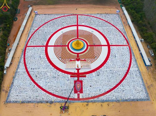 ภาพ No.129373:พิธีประดิษฐานพระบรมสารีริกธาตุ ณ มหารัตนะเจดีย์สิริปทุมสวรรค์ ศูนย์ปฏิบัติธรรมภาคใต้ อ.บางกล่ำ จ.สงขลา วันที่ 10 มีนาคม พ.ศ.2567