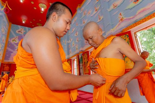 ภาพ No.231818:วันเสาร์ ที่ 5 กรกฎาคม พ.ศ. 2568 พิธีบรรพชา อุปสมบท โครงการอุปสมบท บูชาธรรมมหาปูชนียาจารย์ รุ่นเข้าพรรษา ณ วัดเกาะแก้วประชานุรักษ์ อ.วังทอง  จ.พิษณุโลก