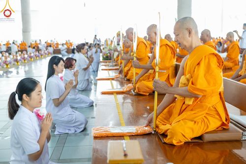 ภาพ No.177400:พิธีถวายภัตตาหารเมนูสวรรค์ และพิธีบุพเปตพลี ครั้งที่ 158 ร่วมอุทิศบุญแด่หมู่ญาติที่ล่วงลับไปแล้ว และสืบทอดอายุพระพุทธศาสนา ณ วัดพระธรรมกาย วันที่ 30 พฤศจิกายน พ.ศ.2567 (วันพระ แรม 15 ค่ำ เดือน 12)