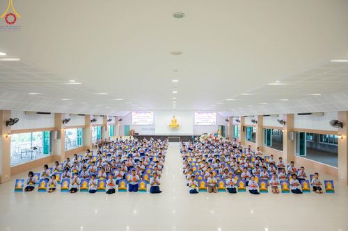 ภาพ No.102520:งานรวมพลังเด็กดี V-Star จังหวัดชลบุรี จัดงานโดยชมรมพุทธศาสตร์สากล และธุดงคสถานชลบุรี วันศุกร์ที่ 15 ธันวาคม พ.ศ. 2566