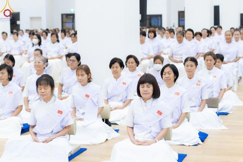 ภาพ No.157382:โครงการ อุบาสกแก้ว อุบาสิกาแก้ว รุ่นที่ 3 ตัวแทนทอดกฐินสามัคคีทั่วไทย 30,000 วัด บูชาธรรม 80 ปี หลวงพ่อธัมมชโย ระหว่างวันที่ 19-22 กันยายน พ.ศ. 2567 โซนกรุงเทพฯ-สมุทรปราการ ณ อาคาร 115 ปี คุณยายอาจารย์ฯ วัดพระธรรมกาย