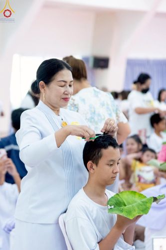 ภาพ No.213811:วันเสาร์ที่ 29 มีนาคม พ.ศ. 2568 พิธีตัดปอยผม ขอขมาผู้ปกครอง มอบบาตร-ผ้าไตร และพิธีบรรพชาสามเณร ณ ศูนย์ปฏิบัติธรรมจังหวัดระยอง (บ้านช่องลม) ต.บางบุตร อ.บ้านค่าย จ.ระยอง