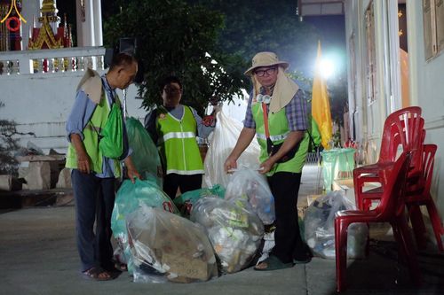 ภาพ No.116980:V.16 เป็นทีม การเตรียมงาน เก็บงาน การรับบุญของเจ้าหน้าที่หน่วยงานต่างๆ เพื่อโครงการธรรมยาตรา กตัญญูบูชามหาปูชนียาจารย์ พระมงคลเทพมุนี (สด จนฺทสโร) พระผู้ปราบมาร อนุสรณ์สถาน 7 แห่ง ปีที่ 12 ระหว่างวันที่ 2 - 31 มกราคม พ.ศ. 2567