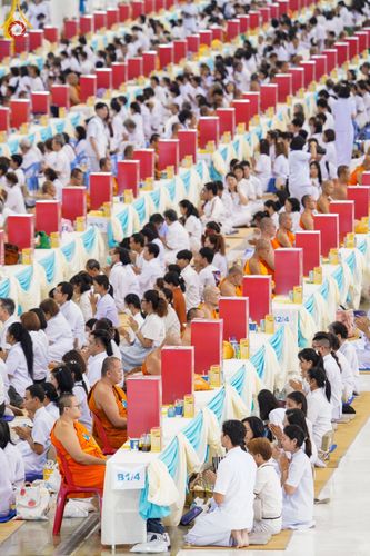 ภาพ No.147081:พิธีมุทิตาสักการะพระภิกษุ ผู้สอบได้เปรียญธรรม 9 ประโยคระดับโลกปีที่ 36, พิธีมอบโล่เกียรติยศและทุนการศึกษา สำนักเรียนบาลีดีเด่นทั่วประเทศ, พิธีถวายมหาสังฆทานคณะสงฆ์ 2,000 กว่าวัด ทั่วประเทศ ปีที่ 24, พิธีถวายไทยธรรมคณะสงฆ์ 323 วัด 4 จังหวัดชายแดนภาคใต้