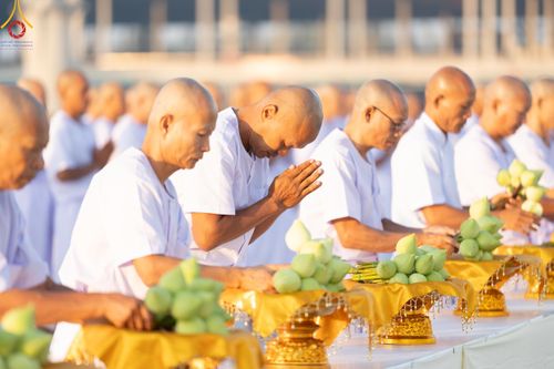 ภาพ No.180567:พิธีบรรพชาอุปสมบท โครงการอุปสมบทบูชาธรรมมหาปูชนียาจารย์ ประจำปีพุทธศักราช 2567 วันเสาร์ที่ 7 ธันวาคมพ.ศ. 2567 ณ วัดพระธรรมกาย จ.ปทุมธานี