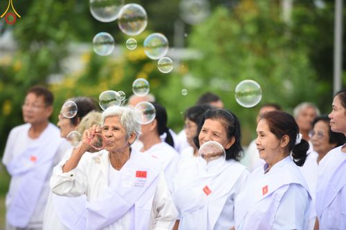 ภาพ No.153960:โครงการอบรมอุบาสก อุบาสิกาแก้ว รุ่นที่ 1 ตัวแทนทอดกฐินสามัคคีทั่วไทย 30,000 วัด บูชาธรรม 80 ปี หลวงพ่อธัมมชโย ระหว่างวันที่ 6-8 กันยายน พ.ศ. 2567 ณ ศูนย์ปฏิบัติธรรมสระบุรี อ.พระพุทธบาท จ.สระบุรี