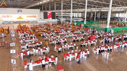 ภาพ No.210902:วันที่ 15 มีนาคม พ.ศ. 2568  บุญบรรจุกล่องไทยธรรม เพื่อถวายแด่พระสังฆาธิการ 40,000 กว่าวัดทั่วไทย ในวันคุ้มครองโลก 22 เมษายน พ.ศ. 2568