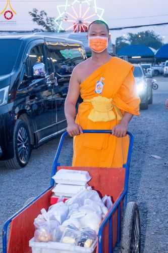 ภาพ No.116310:พิธีถวายภัตตาหารเป็นสังฆทาน แด่คณะพระธรรมยาตรา ปีที่ 12 วันที่ 21 มกราคม พ.ศ. 2567 ณ วัดโบสถ์(บน) บางคูเวียง จ.นนทบุรี