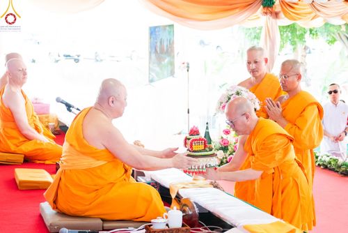 ภาพ No.100351:พิธีทอดกฐินบรมจักรพรรดิ ณ วัดพระธรรมกายแคลิฟอร์เนีย เมืองอาซูซ่า รัฐแคลิฟอร์เนีย ประเทศสหรัฐอเมริกา วันอาทิตย์ที่ 12 พฤศจิกายน พ.ศ. 2566