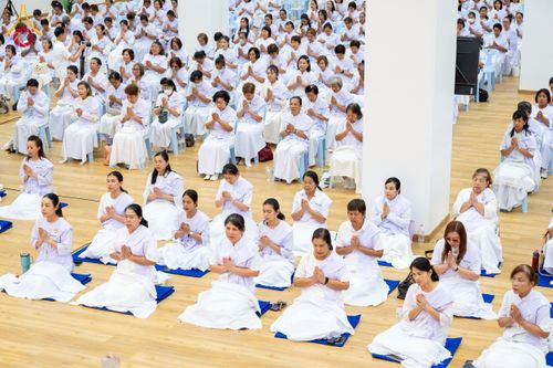 ภาพ No.221888:โครงการปฏิบัติธรรมอบรมศีลธรรม “บวชอุบาสิกาแก้ว” ถวายเป็นพระราชกุศลแด่พระบาทสมเด็จพระเจ้าอยู่หัว เนื่องในโอกาสมหามงคล “วันฉัตรมงคล”  ระหว่างวันที่ 2 – 4 พฤษภาคม 2568  ณ อาคาร 115 ปี คุณยายอาจารย์ฯ