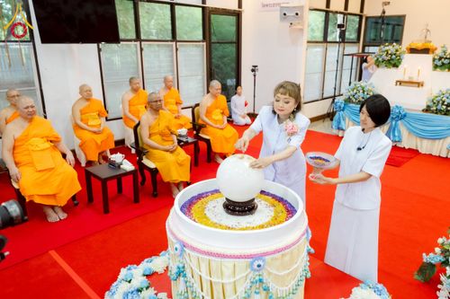 ภาพ No.221403:วันอาทิตย์ที่ 27 เมษายน พ.ศ. 2568 พิธีเจริญพระพุทธมนต์สมโภชดวงแก้วธรรมชัย เนื่องในโอกาสบูชาธรรม 81 ปีหลวงพ่อธัมมชโย อัญเชิญประดิษฐานเนื่องในโอกาสสถาปนาวัดพระธรรมกายไอซ์แลนด์ ณ อาคารปลูกศรัทธา 1 วัดพระธรรมกาย อำเภอคลองหลวง จังหวัดปทุมธานี