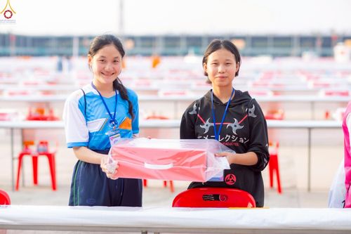 ภาพ No.225084:วันที่ 20 - 27 เมษายน พ.ศ. 2568 "ภาพแห่งความปลื้มที่ไม่มีวันจบ" คณะสงฆ์สามเณร เจ้าหน้าที่ และสาธุชน ร่วมแรงร่วมใจกันเตรียมงานและเก็บงาน เพื่อวันคุ้มครองโลก พิธีถวายมหาสังฆทานคณะสงฆ์ 40,000 กว่าวัดทั่วประเทศ