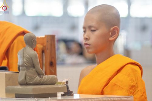 ภาพ No.154300:พิธีบูชาครูผู้ค้นพบวิชชาธรรมกาย ณ สภาธรรมกายสากล วัดพระธรรมกาย วันอังคารที่ 17 กันยายน พ.ศ. 2567