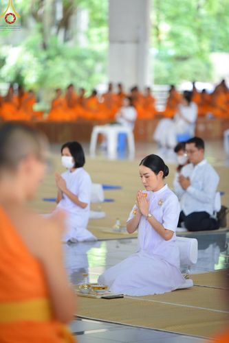 ภาพ No.144644:ชาวอำเภอคลองหลวง จังหวัดปทุมธานี ถวายเทียนพรรษามหามงคล เนื่องในเทศกาลเข้าพรรษา ประจำปี 2567 แด่คณะสงฆ์วัดพระธรรมกาย  วันพฤหัสบดีที่ 18 กรกฎาคม พ.ศ. 2567