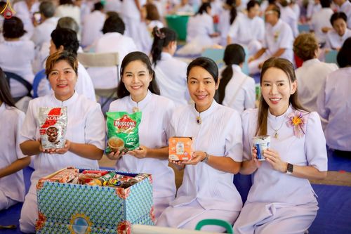 ภาพ No.263912:วันอาทิตย์ที่ 2 พฤศจิกายน พ.ศ. 2568 พิธีตักบาตรอาทิตย์ต้นเดือน ณ บ้านแก้วเรือนทองคุณยายฯ วัดพระธรรมกาย