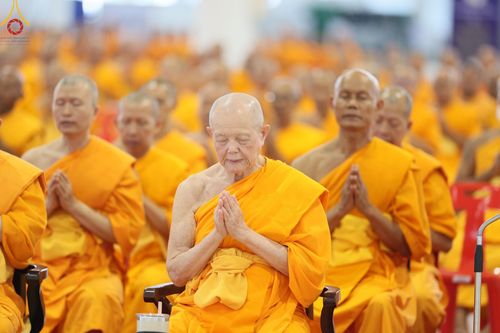 ภาพ No.159187:พิธีบูชาข้าวพระ ในวันอาทิตย์ต้นเดือน วันที่ 6 ตุลาคม พ.ศ. 2567 ณ สภาธรรมกายสากล วัดพระธรรมกาย