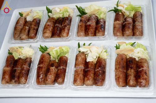 ภาพ No.192567:พิธีถวายภัตตาหารเป็นสังฆทาน แด่พระธรรมยาตรา ณ อนุสรณ์สถานคลองบางนางแท่น อ.สามพราน จ.นครปฐม ในโครงการธรรมยาตรา กตัญญูบูชา มหาปูชนียาจารย์ พระมงคลเทพมุนี(สด จนฺทสโร) พระผู้ปราบมาร อนุสรณ์สถาน 7 แห่ง ปีที่ 13 วันที่ 10 มกราคม พ.ศ. 2568