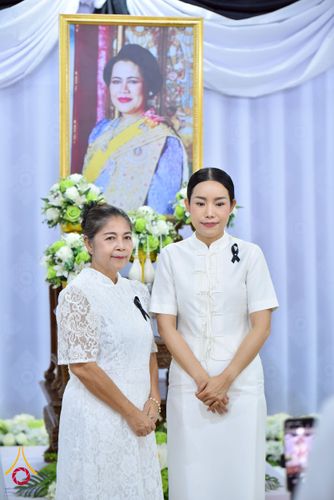 ภาพ No.267589:วันที่ 7 พฤศจิกายน พ.ศ. 2568 พสกนิกรอำเภอคลองหลวง รวมใจบำเพ็ญกุศลปัณรสมวาร (15 วัน) อุทิศถวายเป็นพระราชกุศลแด่ “สมเด็จพระพันปีหลวง” ณ วัดพระธรรมกาย