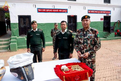 ภาพ No.213138:วันที่ 17 - 18 มีนาคม พ.ศ. 2568 คณะสงฆ์และสามเณรเดินบิณฑบาต รอบเมืองในพื้นที่ วัดสยมภูวนาถและราชวังปาตัน ณ เมืองกาฐมาณฑุ ประเทศเนปาล