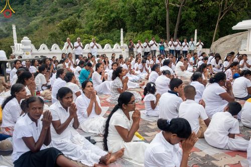 ภาพ No.141075:PhotoStory มหาศรัทธา ธรรมยาตราศรีลังกา EP.6 พิธีจุดวิสาขประทีป 6 วัด ถวายเป็น พุทธบูชา  โครงการสยาม-ลังกา ธรรมยาตรา  ฉลองเทศกาลวิสาขบูชาแห่งชาติ ศรีลังกา  บูชาธรรม 80 ปี หลวงพ่อธัมมชโย วันที่ 16 พฤษภาคม พ.ศ. 2567