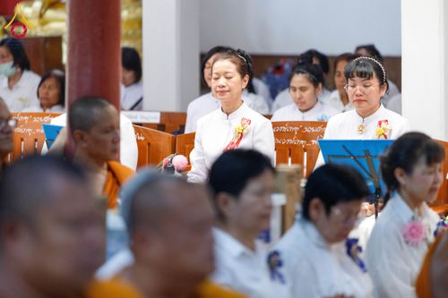 ภาพ No.202247:พิธีเจริญพระพุทธมนต์ ปฏิบัติธรรม มอบทุนการศึกษา ถวายสังฆทาน 108 วัด เพื่อถวายเป็นพุทธบูชา และขับเคลื่อนโครงการหมู่บ้านรักษาศีล 5 โดยคณะสงฆ์จังหวัดนครปฐม คณะศิษยานุศิษย์วัดพระธรรมกาย โครงการธรรมยาตรา ปีที่ 13 ณ วัดบางปลา อำเภอบางเลน จังหวัดนครปฐม