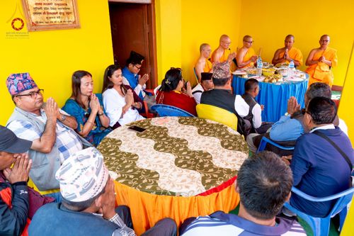 ภาพ No.212928:วันที่ 14 - 15 มีนาคม พ.ศ. 2568 คณะสงฆ์และสามเณรเดินธรรมยาตรา ในโครงการบวชสามเณรเนปาล 500 รูป ไปยังสถานที่รอบมายาเทวีและลุมพินีเกรด ณ ลุมพินี ประเทศเนปาล