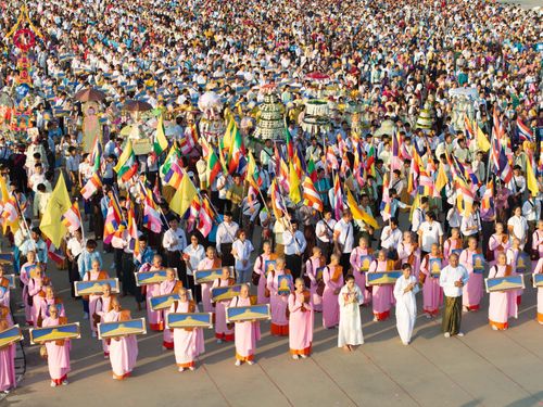 ภาพ No.178224:พิธีทอดผ้าป่าไทย-เมียนมา ครั้งที่ 7 วันอาทิตย์ที่ 1 ธันวาคม พ.ศ.2567 ณ สภาธรรมกายสากล  พระมหาธรรมกายเจดีย์ วัดพระธรรมกาย จ.ปทุมธานี