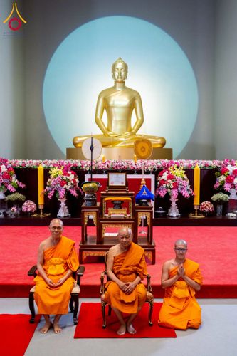 ภาพ No.231272:วันพฤหัสบดีที่ 3 กรกฏาคม พ.ศ. 2568 พิธีมุทิตาสักการะพระภิกษุนาคหลวง พระมหาพนาวัฒน์ ธมฺมนฺตคามี (จันทร์เผือก) เปรียญธรรม ๙ ประโยค ณ วัดพระธรรมกาย ปทุมธานี