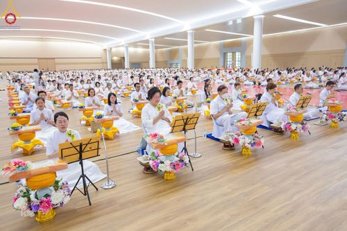 ภาพ No.212748:วันอาทิตย์ที่ 23 มีนาคม พ.ศ. 2568 พิธีร่วมบุญโครงการบรรพชาสามเณร 5,000 รูป ณ ห้องแก้วสารพัดนึก 2 วัดพระธรรมกาย