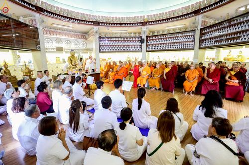 ภาพ No.245042:วันที่ 30-31 สิงหาคม พ.ศ. 2568 พิธีฉลองสมโภช พระบรมสารีริกธาตุ ณ วัดพระธรรมกายกัวลาลัมเปอร์ ประเทศมาเลเซีย เพื่ออัญเชิญไปประดิษฐาน ณ วัดพุทธมหาวิหาร ประเทศศรีลังกา